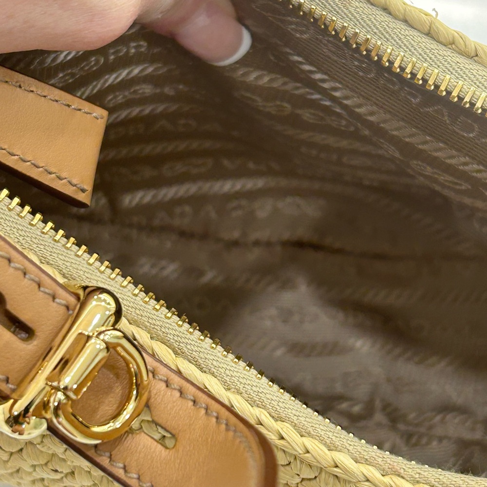 Prada Beige Crochet Shoulder Like New Bag - Picture 5 of 7